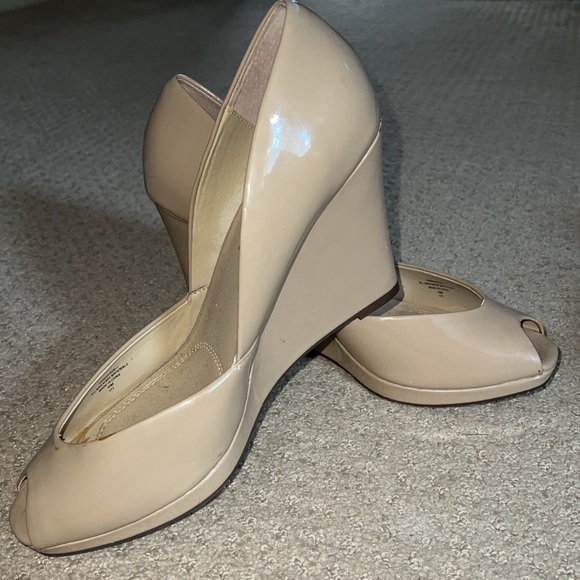 CREAM OPEN TOE HEELS - Picture 4 of 5